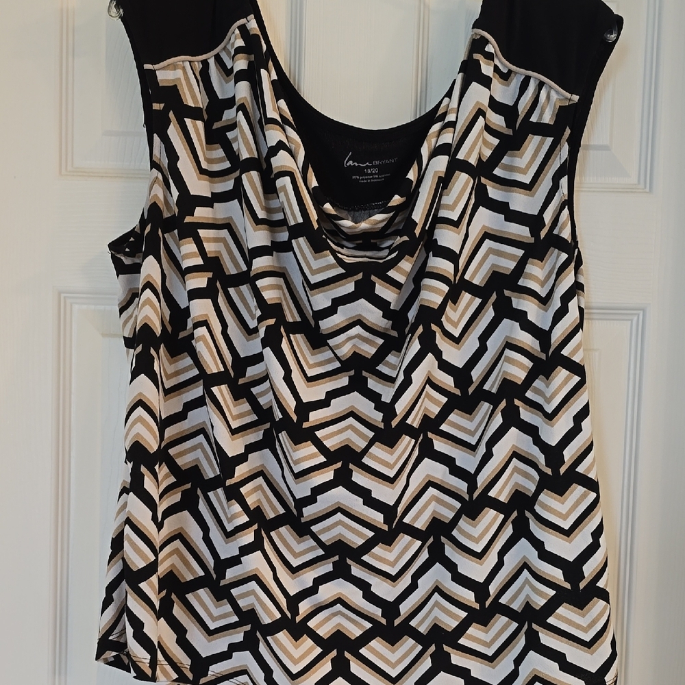 Lane Bryant Graphic Black and White Sleeveless Blouse